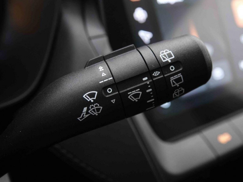 Photo 9 de l'offre de MG Motor ZS 1.5i 115 Comfort à 23534€ chez Carlyss automobiles Vitré