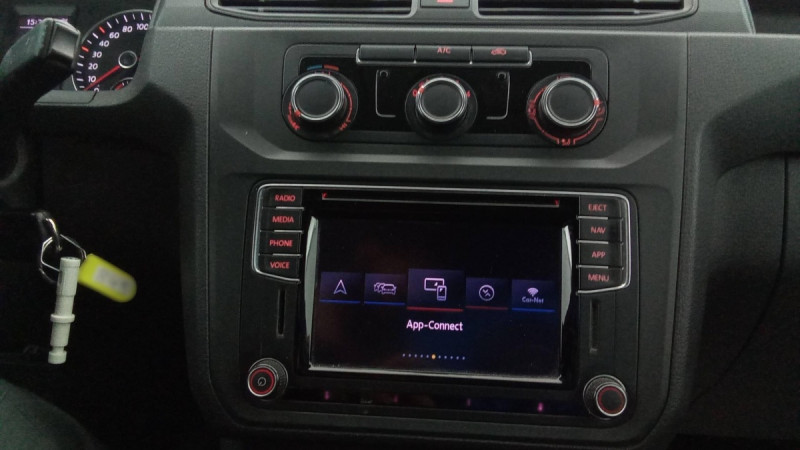 Photo 9 de l'offre de VOLKSWAGEN Caddy Van 1.4 TGI 110 GNV BVM6 à 15657€ chez Carlyss automobiles Vitré