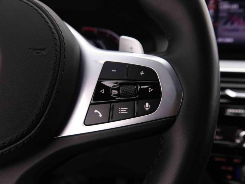 Photo 18 de l'offre de Bmw 5 520i 184 Touring Steptronic M-Pack à 43298€ chez Carlyss automobiles Vitré