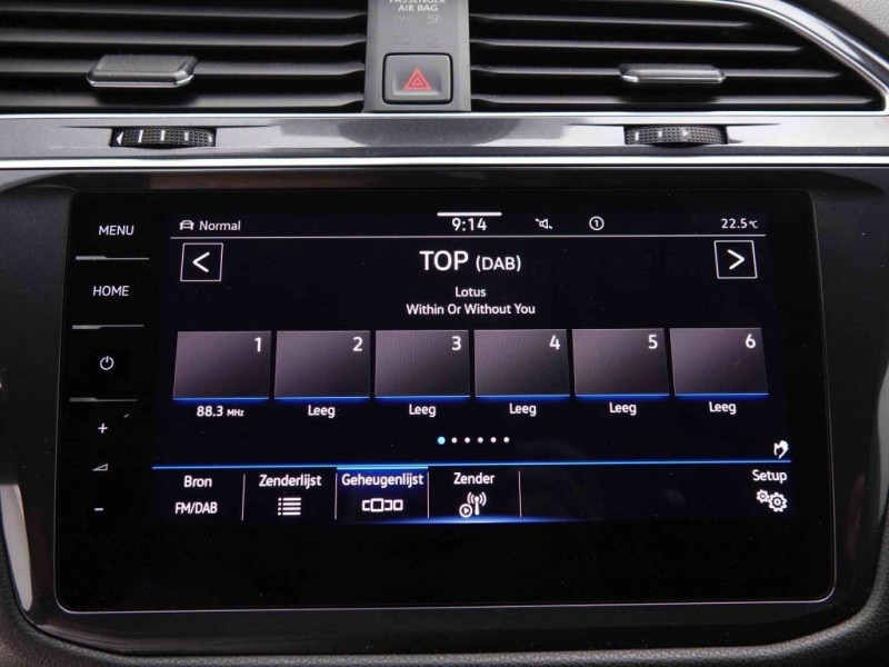 Photo 10 de l'offre de VOLKSWAGEN Tiguan Allspace 2.0 Tdi 150 DSG 4-Motion R-Line 7pl +Navi Discover Pro à 46365€ chez Carlyss automobiles Vitré