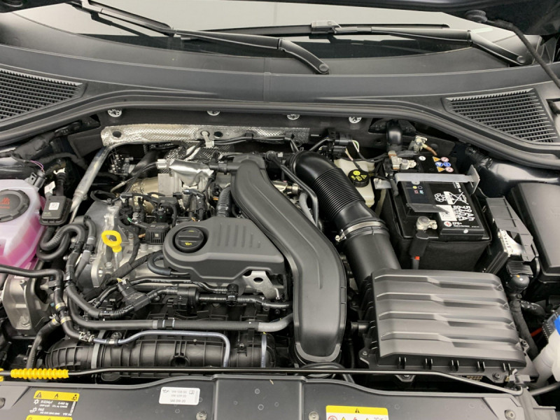 Photo 22 de l'offre de VOLKSWAGEN T-roc 1.5 TSI EVO2 150 Start/Stop DSG7 Style à 30998€ chez Carlyss automobiles Vitré