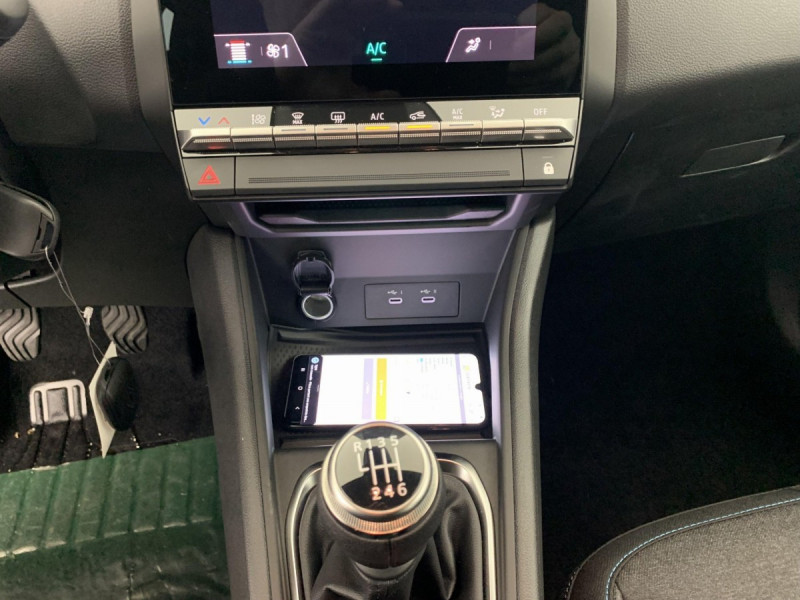 Photo 15 de l'offre de RENAULT CAPTUR TCe 90 ch Evolution à 21498€ chez Carlyss automobiles Vitré