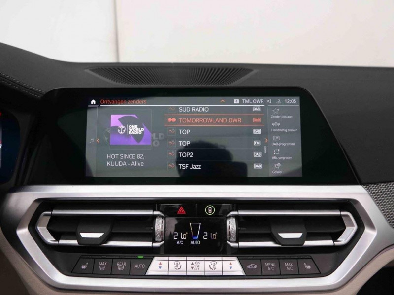 Photo 12 de l'offre de Bmw 4 420i 184 Cabrio Steptronic M-Pack à 54098€ chez Carlyss automobiles Vitré