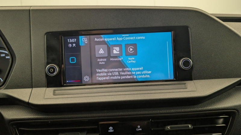 Photo 14 de l'offre de Volkswagen Caddy Cargo 2.0 TDI 102 BVM6 BUSINESS à 19166€ chez Carlyss automobiles Vitré