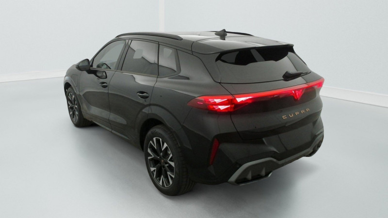 Photo 5 de l'offre de Cupra Terramar 1.5 eHybrid 204 ch DSG6 V à 40998€ chez Carlyss automobiles Vitré