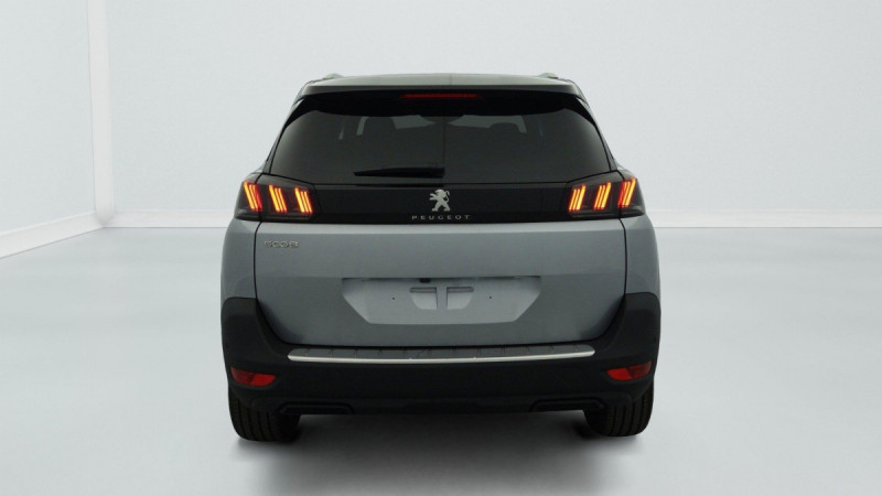 Photo 6 de l'offre de PEUGEOT 5008 PureTech 130ch S&S BVM6 Allure Pack à 25969€ chez Carlyss automobiles Vitré