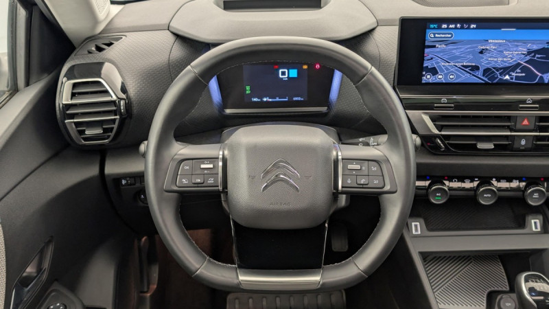 Photo 8 de l'offre de CITROEN C4 PureTech 130 S&S BVM6 Shine à 17846€ chez Carlyss automobiles Vitré