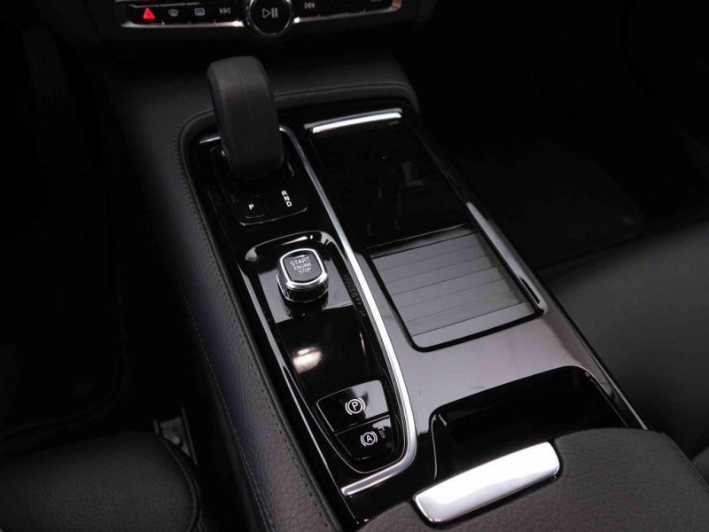 Photo 17 de l'offre de VOLVO V90 2.0 T6 PHEV 350 AWD 18gr Inscription à 37203€ chez Carlyss automobiles Vitré