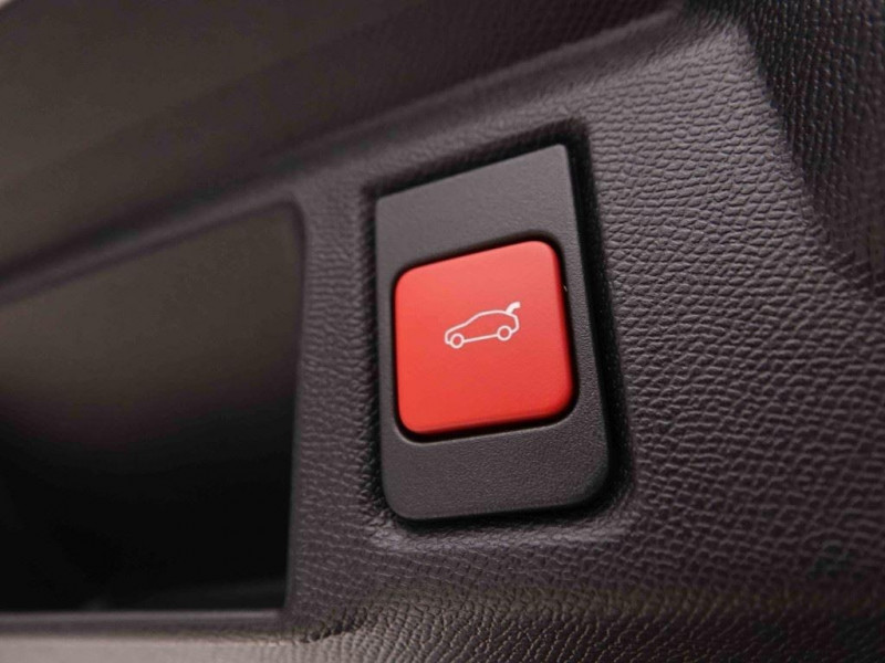 Photo 6 de l'offre de OPEL Grandland 1.2 T Hybrid 145 GS à 35898€ chez Carlyss automobiles Vitré