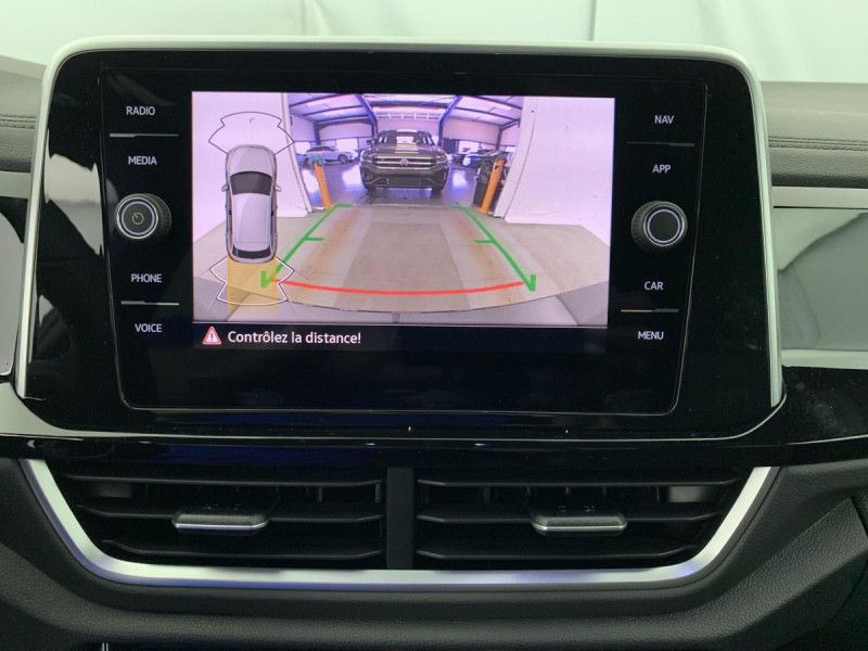 Photo 15 de l'offre de VOLKSWAGEN T-roc 1.5 TSI EVO2 150 Start/Stop DSG7 R-Line Edition à 33998€ chez Carlyss automobiles Vitré