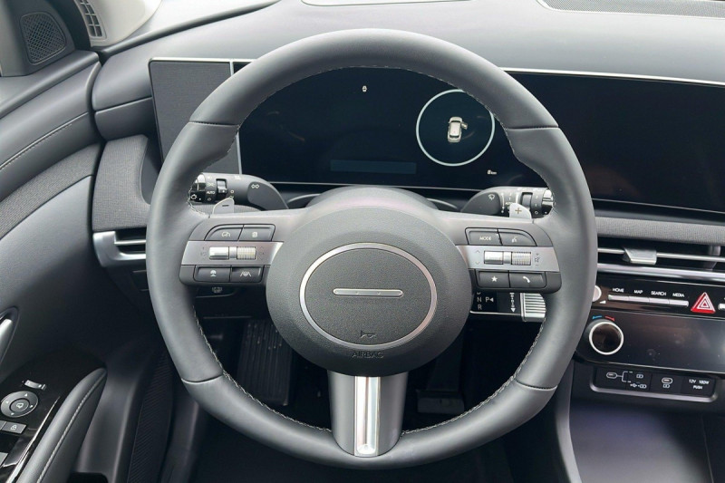 Photo 10 de l'offre de HYUNDAI Tucson 1.6 T-GDI 215 Hybrid BVA6 Creative à 34498€ chez Carlyss automobiles Vitré