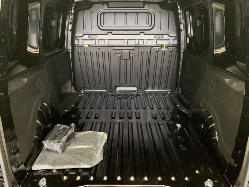 Photo 7 de l'offre de CITROEN BERLINGO VAN TAILLE M 650KG BLUEHDI 130 S&S EAT8 à 21837€ chez Carlyss automobiles Vitré