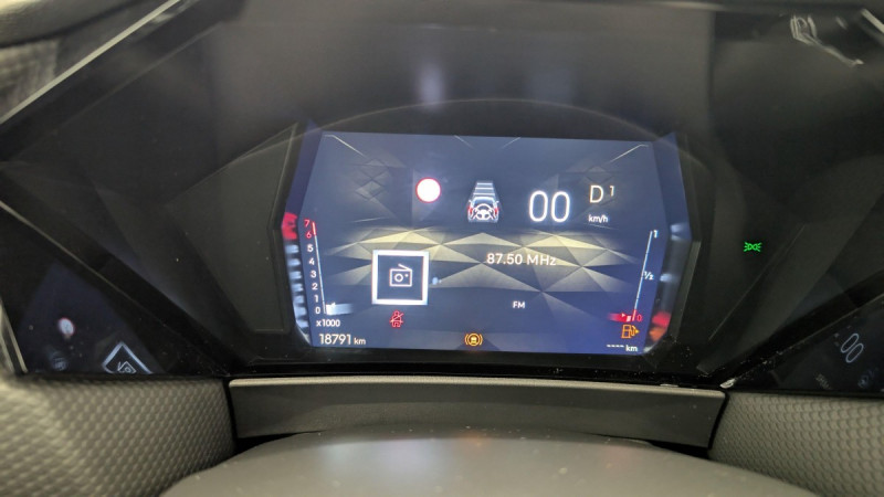 Photo 22 de l'offre de DS DS4 PureTech 130 EAT8 Rivoli à 22442€ chez Carlyss automobiles Vitré