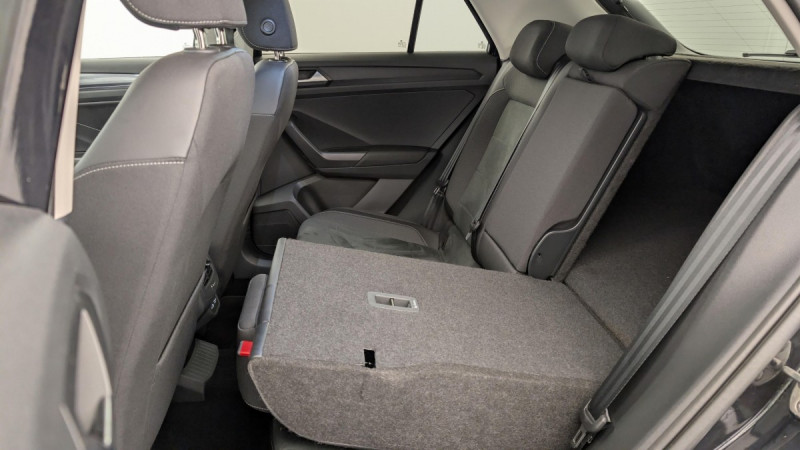 Photo 12 de l'offre de VOLKSWAGEN T-roc 1.5 TSI EVO2 150 Start/Stop DSG7 Style à 25998€ chez Carlyss automobiles Vitré