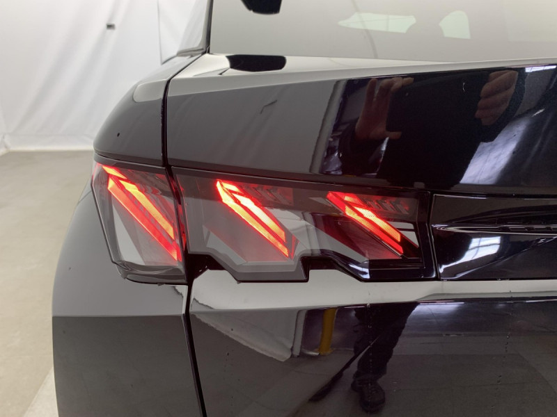 Photo 13 de l'offre de PEUGEOT 3008 Hybrid 145 e-DCS6 GT à 32568€ chez Carlyss automobiles Vitré