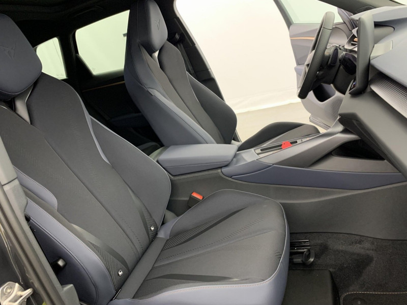 Photo 9 de l'offre de Cupra Terramar 1.5 eTSI Hybrid 150 ch DSG7 V à 36998€ chez Carlyss automobiles Vitré