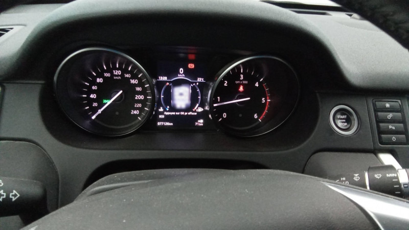 Photo 5 de l'offre de LAND-ROVER Discovery Sport Discovery Sport Mark III TD4 180ch SE à 22598€ chez Carlyss automobiles Vitré