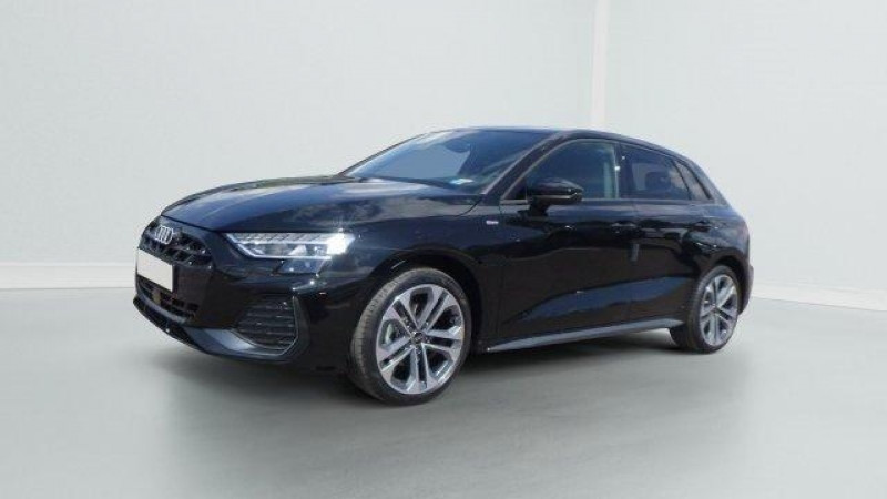Photo 1 de l'offre de AUDI A3 SPORTBACK A3 Sportback TFSI 150 S line à 37398€ chez Carlyss automobiles Vitré
