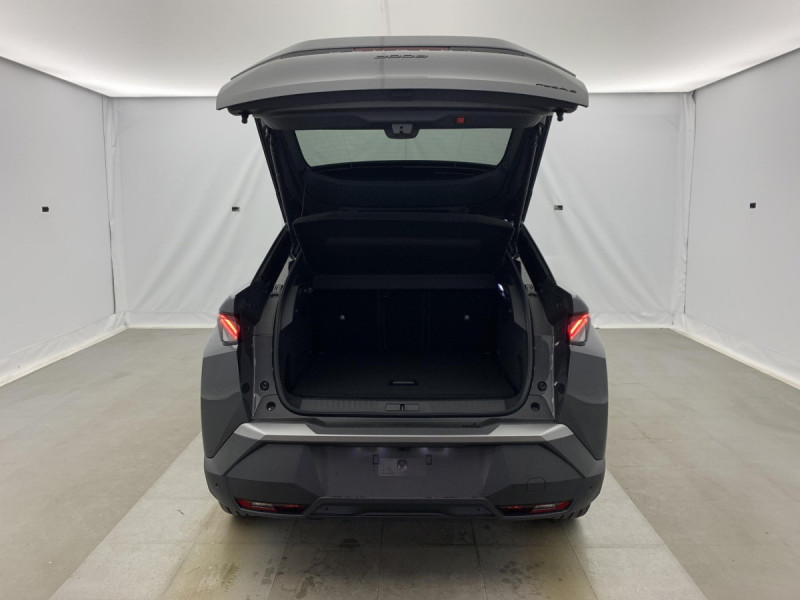 Photo 9 de l'offre de PEUGEOT 3008 Hybrid 145 e-DCS6 GT à 32568€ chez Carlyss automobiles Vitré