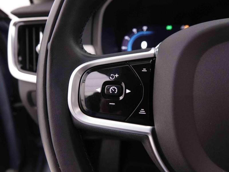 Photo 21 de l'offre de VOLVO V90 2.0 T6 PHEV 350 AWD 18gr Inscription à 37203€ chez Carlyss automobiles Vitré