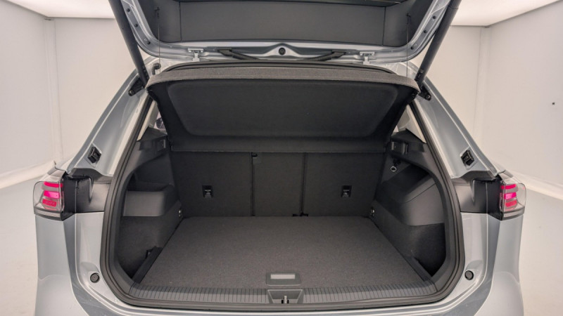 Photo 11 de l'offre de VOLKSWAGEN TIGUAN NOUVEAU 1.5 eTSI 150CV DSG7 LIFE PLUS à 37998€ chez Carlyss automobiles Vitré