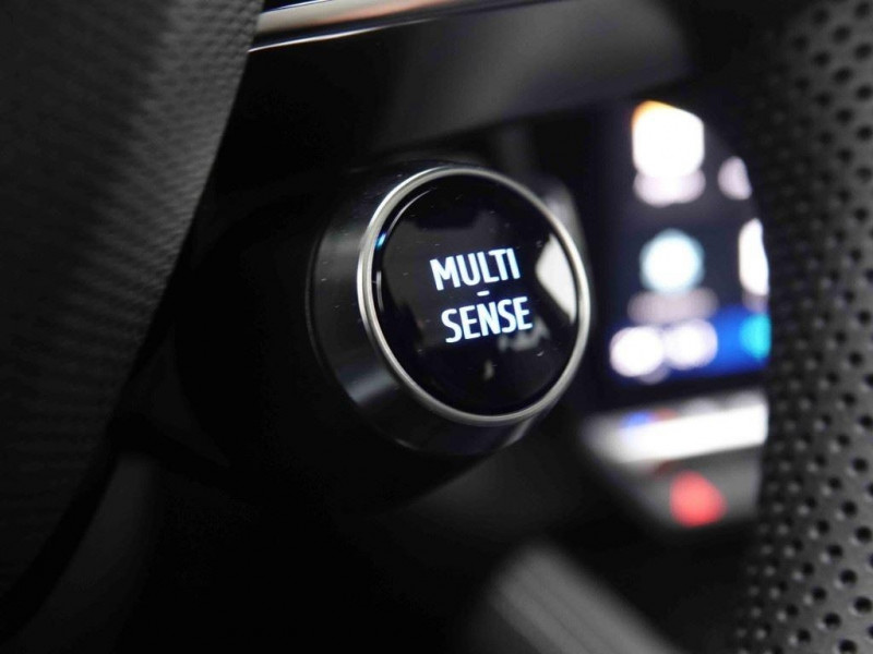 Photo 27 de l'offre de RENAULT Espace E-TECH 200 Full Hybrid 7PL Techno à 39898€ chez Carlyss automobiles Vitré