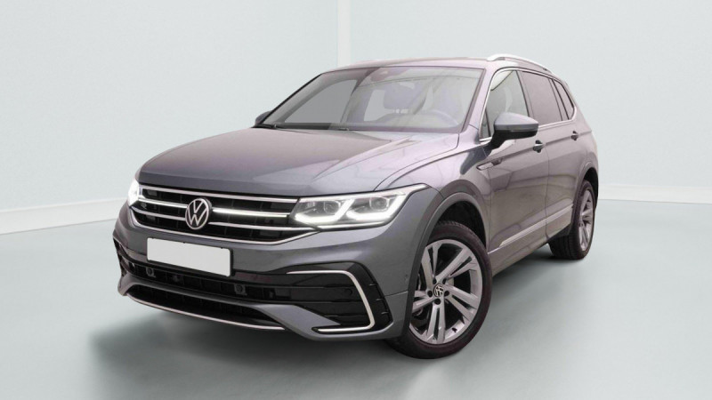 Photo 1 de l'offre de VOLKSWAGEN Tiguan Allspace 2.0 Tdi 150 DSG 4-Motion R-Line 7pl +Navi Discover Pro à 46365€ chez Carlyss automobiles Vitré