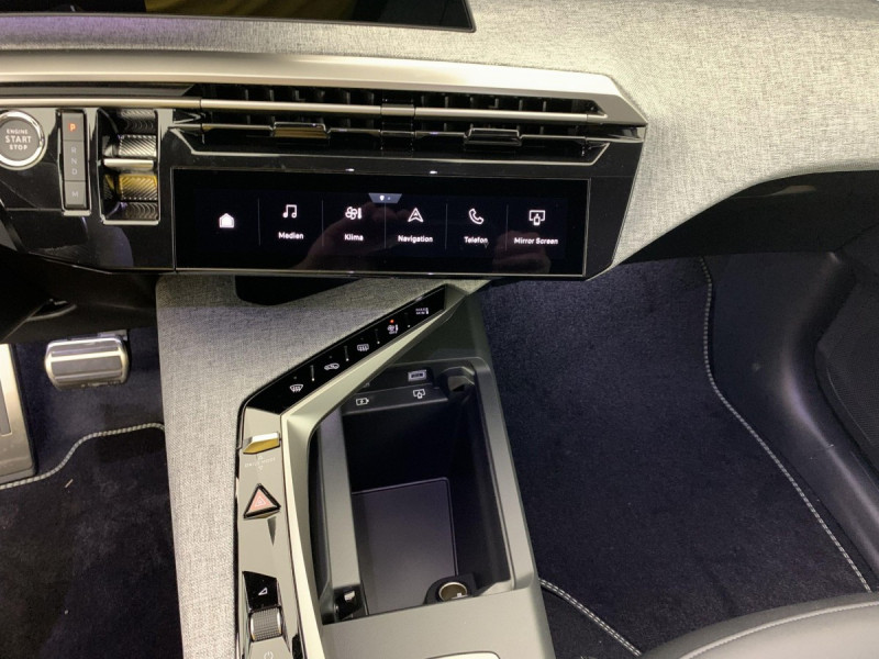 Photo 19 de l'offre de PEUGEOT 3008 Hybrid 145 e-DCS6 GT à 31598€ chez Carlyss automobiles Vitré