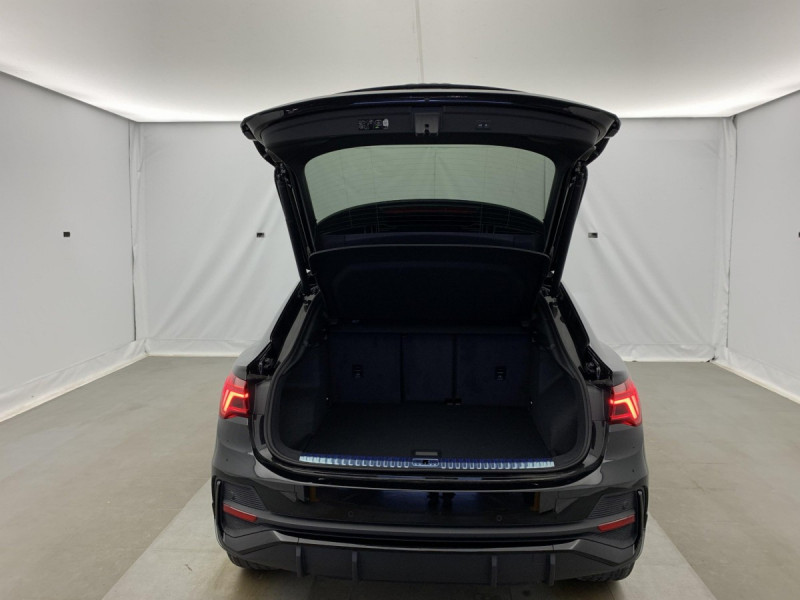 Photo 7 de l'offre de AUDI Q3 Sportback 35 TDI 150 ch S tronic 7 S line à 50098€ chez Carlyss automobiles Vitré