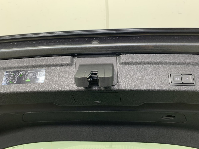 Photo 22 de l'offre de AUDI Q3 Sportback 35 TDI 150 ch S tronic 7 S line plus à 48998€ chez Carlyss automobiles Vitré