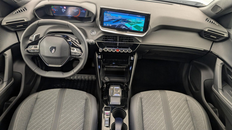 Photo 13 de l'offre de PEUGEOT 2008 Hybrid 136 e-DCS6 Allure à 23598€ chez Carlyss automobiles Vitré