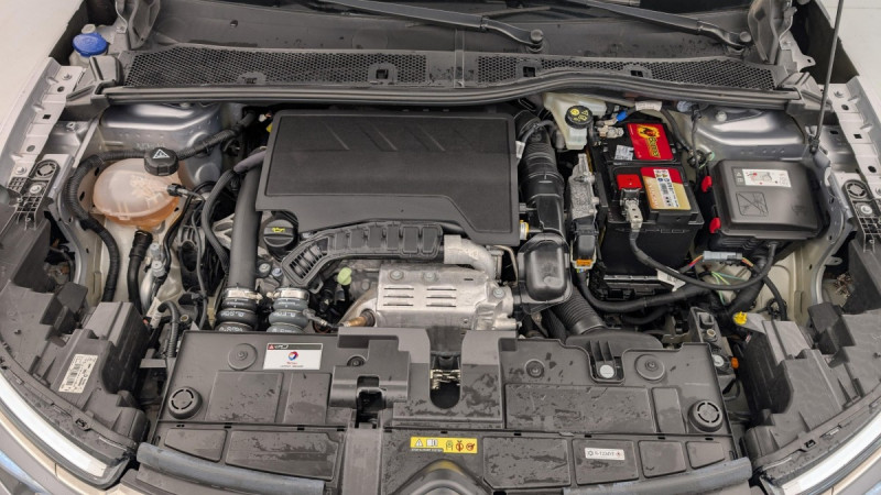 Photo 21 de l'offre de CITROEN C4 PureTech 130 S&S BVM6 Shine à 17552€ chez Carlyss automobiles Vitré