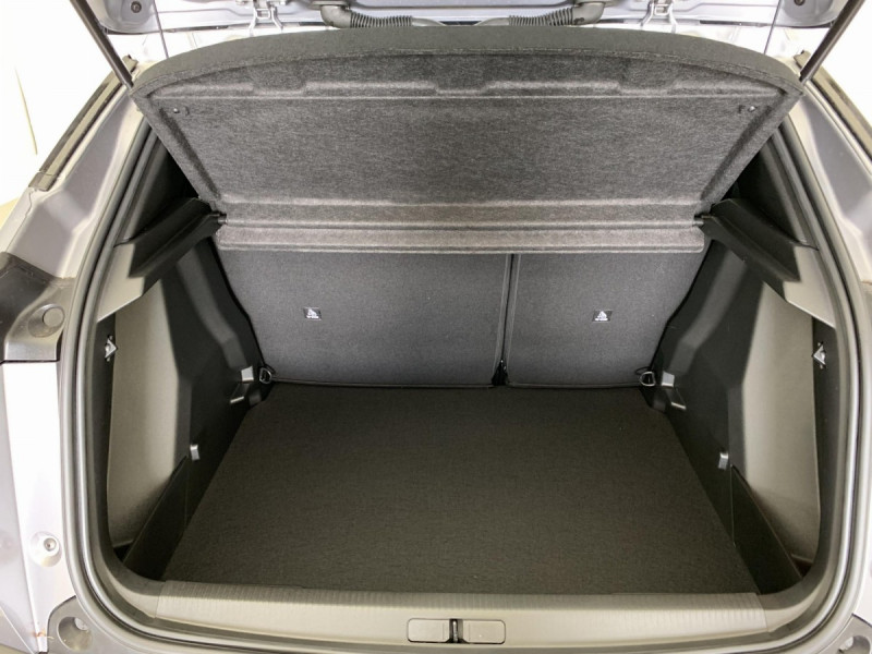 Photo 4 de l'offre de PEUGEOT 2008 Hybrid 145 e-DCS6 Allure à 26498€ chez Carlyss automobiles Vitré