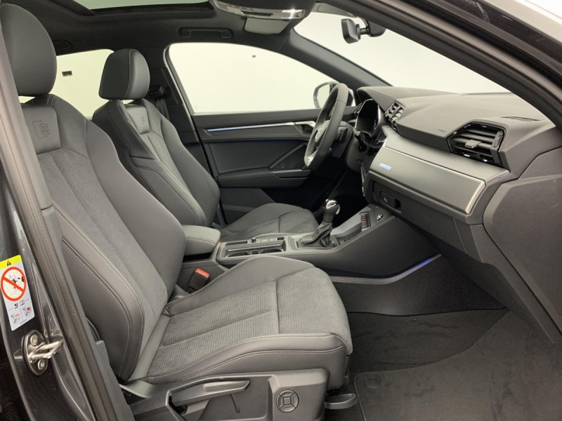 Photo 9 de l'offre de AUDI Q3 Sportback 35 TDI 150 ch S tronic 7 S line plus à 48998€ chez Carlyss automobiles Vitré