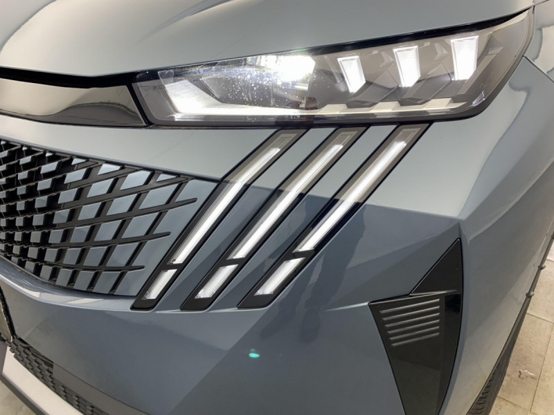 Photo 24 de l'offre de PEUGEOT 3008 Hybrid 145 e-DCS6 GT à 32958€ chez Carlyss automobiles Vitré