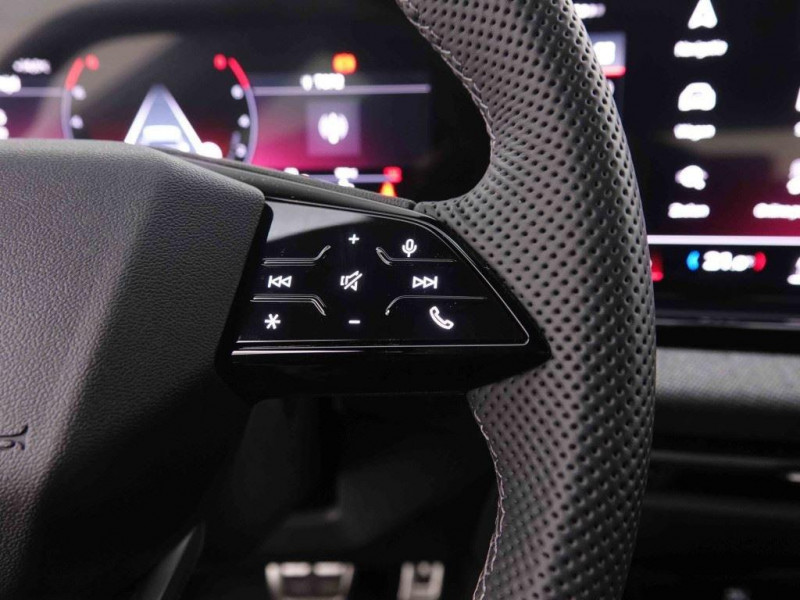 Photo 21 de l'offre de AUDI A5 40 TFSi 204 S-Tronic Avant S-Line Edition à 48398€ chez Carlyss automobiles Vitré