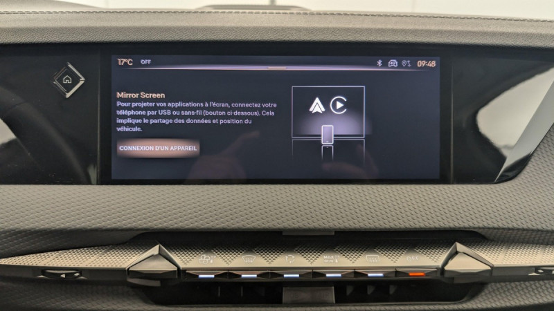 Photo 19 de l'offre de DS DS4 PureTech 130 EAT8 Rivoli à 22812€ chez Carlyss automobiles Vitré