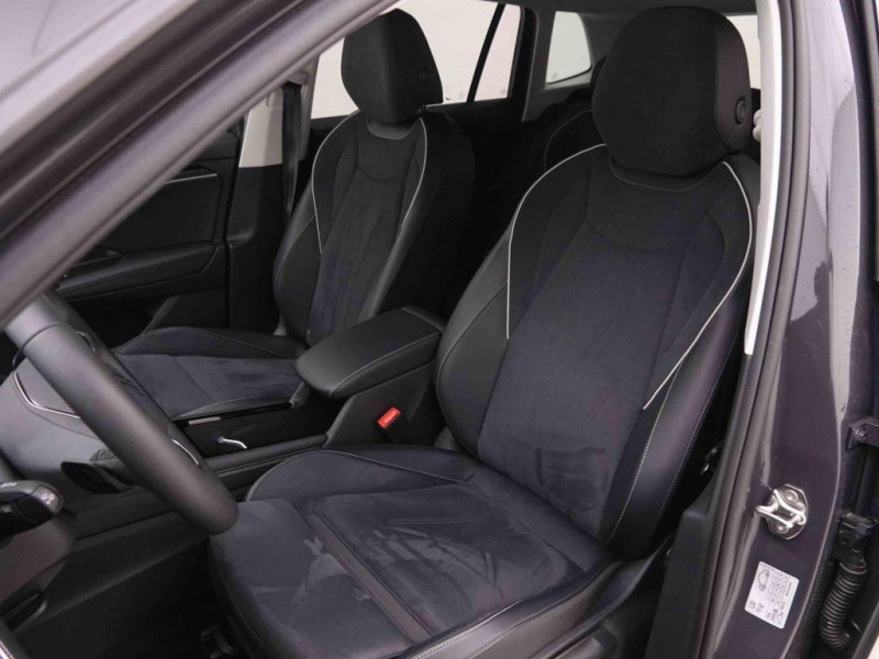 Photo 6 de l'offre de VOLKSWAGEN Tiguan 1.5 eTSi MHEV 150 DSG Elegance à 41998€ chez Carlyss automobiles Vitré