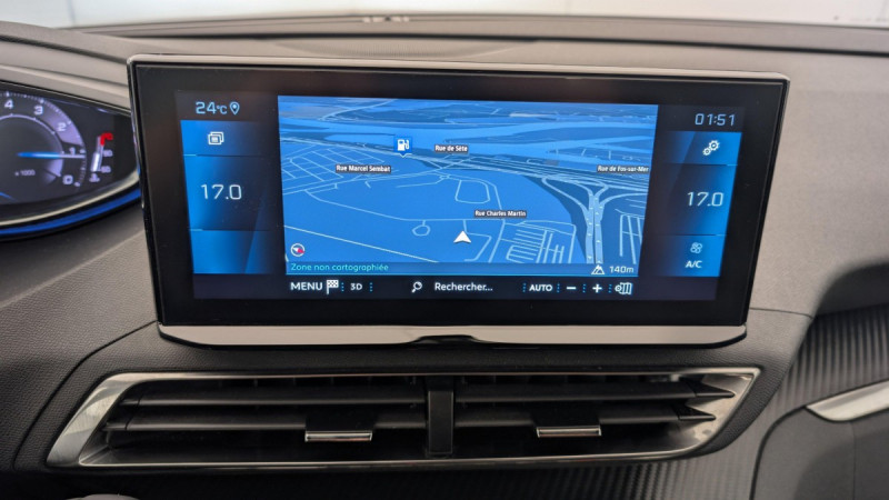 Photo 17 de l'offre de PEUGEOT 5008 PureTech 130ch S&S BVM6 Allure Pack à 24879€ chez Carlyss automobiles Vitré