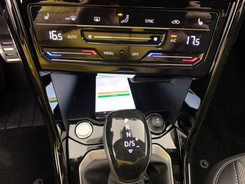 Photo 18 de l'offre de VOLKSWAGEN T-roc 1.5 TSI EVO2 150 Start/Stop DSG7 R-Line Edition à 33598€ chez Carlyss automobiles Vitré