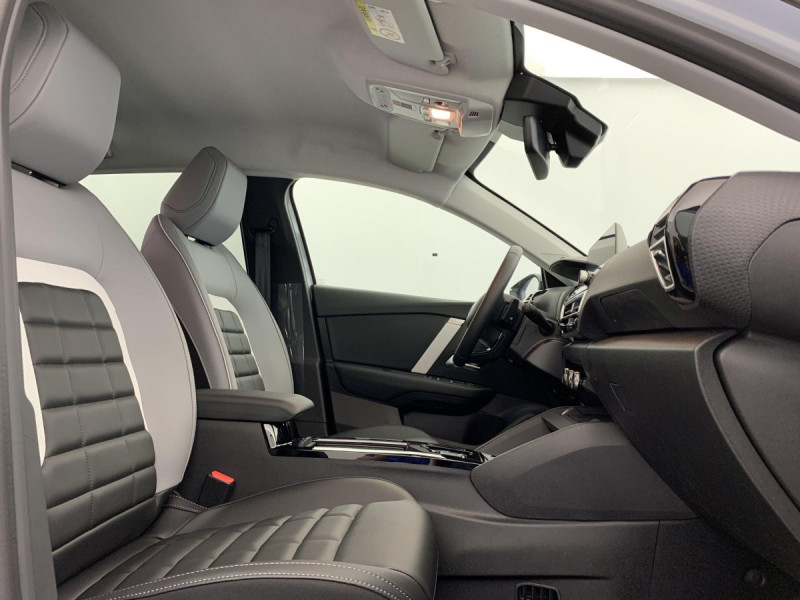 Photo 9 de l'offre de CITROEN C4 Hybride 145 e-DCS6 Max à 22998€ chez Carlyss automobiles Vitré