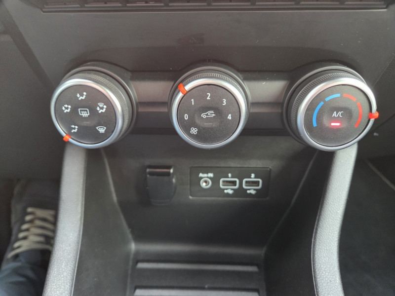 Photo 10 de l'offre de RENAULT Clio (5) Business TCe 90 -21N à 11490€ chez Carlyss automobiles Vitré