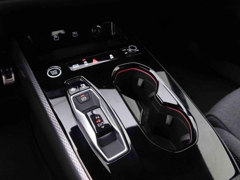 Photo 16 de l'offre de AUDI A5 40 TFSi 204 S-Tronic Avant S-Line Edition à 48398€ chez Carlyss automobiles Vitré