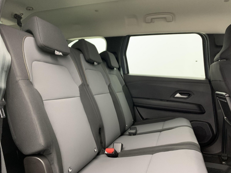 Photo 11 de l'offre de Dacia Jogger Hybrid 140 7 places GSR2 Extreme + à 25998€ chez Carlyss automobiles Vitré