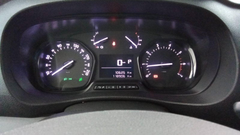 Photo 4 de l'offre de CITROEN Jumpy Combi Jumpy XS BlueHDi 120 S&S BVM6 Confort à 26898€ chez Carlyss automobiles Vitré