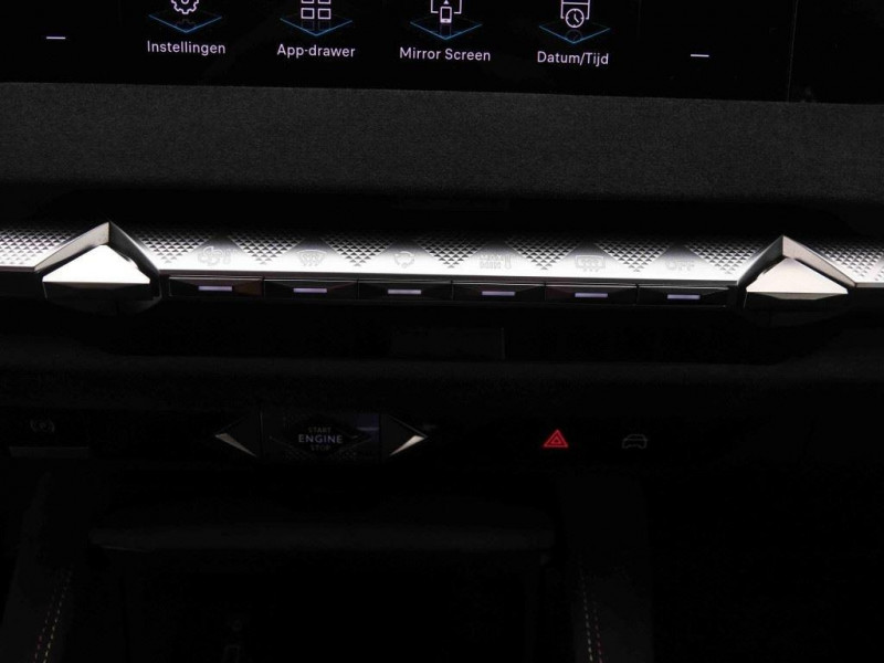 Photo 8 de l'offre de DS DS4 1.2 T 130 EAT8 Performance Line à 26205€ chez Carlyss automobiles Vitré