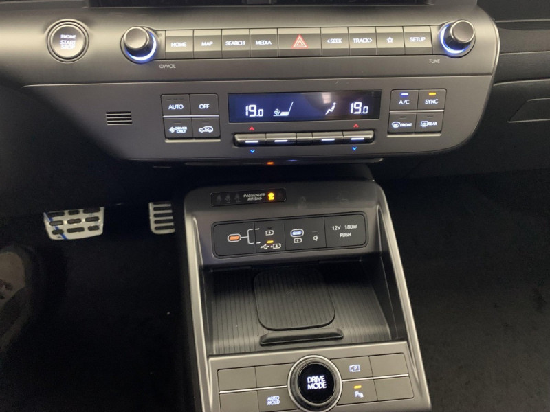Photo 18 de l'offre de HYUNDAI KONA HYBRID 129 CREATIVE N Line à 28518€ chez Carlyss automobiles Vitré