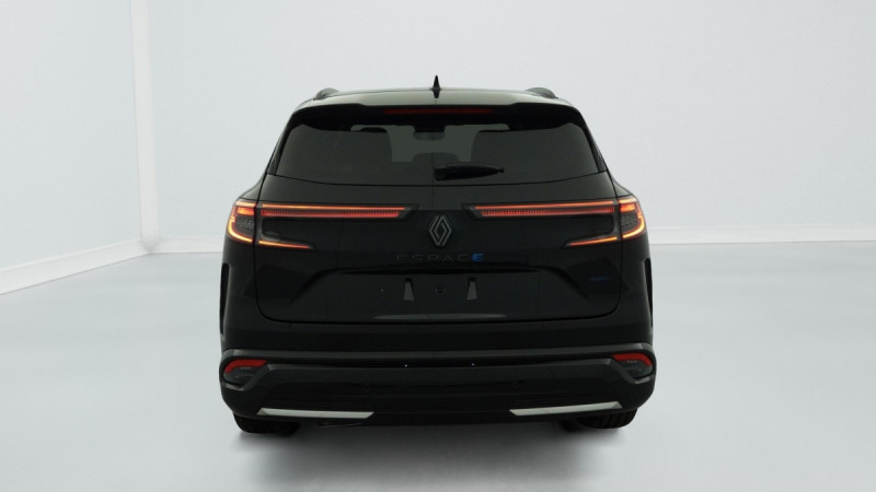 Photo 14 de l'offre de RENAULT ESPACE VI E-TECH FULL HYBRID 200 GSR2 ESPRIT ALPINE à 38043€ chez Carlyss automobiles Vitré