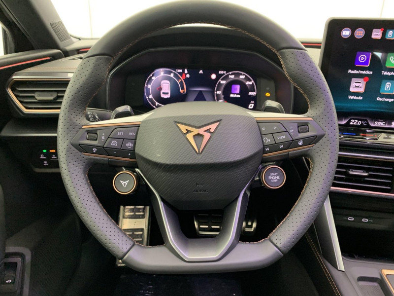 Photo 15 de l'offre de Cupra LEON Sportstourer eHybrid 204 ch DSG6 V à 33998€ chez Carlyss automobiles Vitré