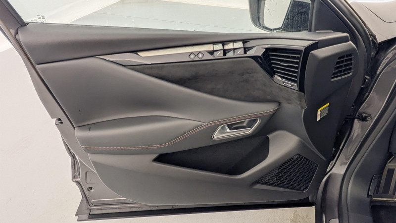 Photo 19 de l'offre de DS DS4 PureTech 130 EAT8 Performance Line+ à 23095€ chez Carlyss automobiles Vitré